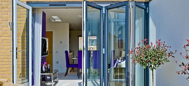 Commercial Door Glass Repair in Land O' Lakes, FL