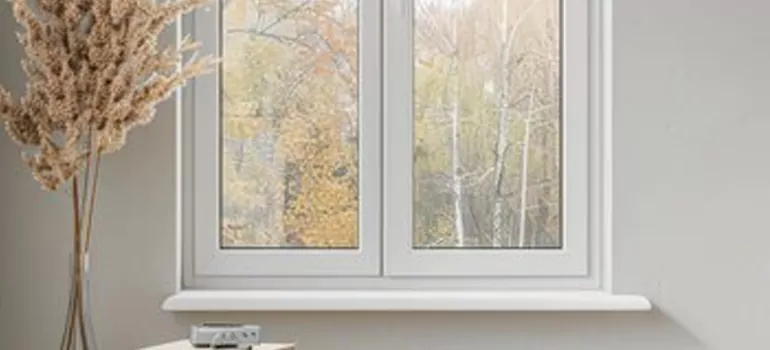 Vinyl Window Stool in Land O' Lakes, FL